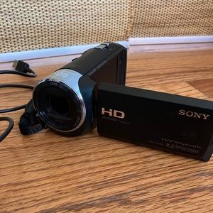 CX405 Handycam small camcorder